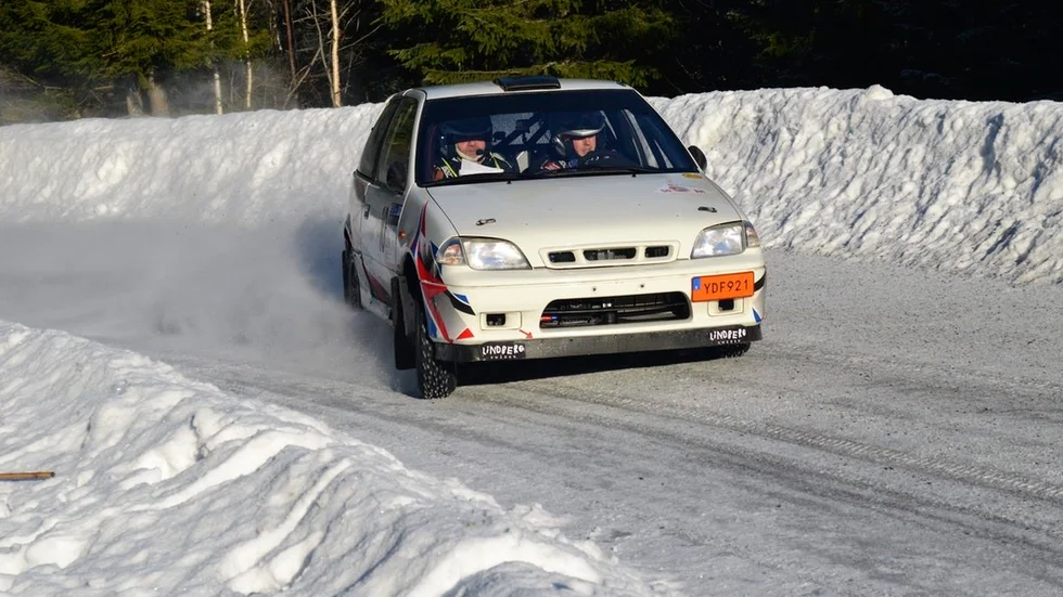 Robert Andersson med co-driver Carl-Gustaf Karlsson, från Eskilstuna MK, som ständigt toppar 1 300 rallycup och lär bli farliga för konkurrenterna när grussäsongen drar igång.