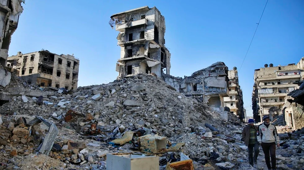 Bostadskvarter i östra Aleppo, där den ryska klientregimen i Syrien knäckt upproret genom artilleri och flygbombning mot civilbefolkningen. Men i Skånska Dagbladet räknas sådana ryska bombningar inte som folkrättsbrott i Syrien.