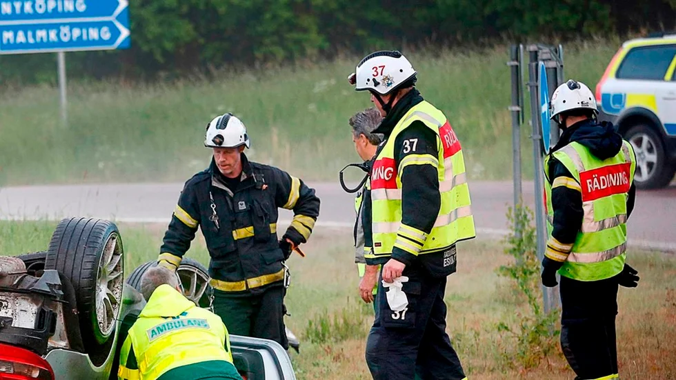 Nu har den man som körde den här bilen i juni i år, dömts till en månads fängelse av Eskilstuna tingsrätt.