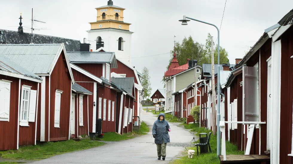 Luleå kommun vill genomföra en förändring bland sina servicehus i kyrkstaden. "Den troliga lösningen är att kyrkstugeägarna kommer att ha tillgång till servicehusen även i framtiden. Sedan om det blir via en nyckel eller om vi inför ett tidsstyrt system, det låter jag vara osagt i dag", säger fastighetschef Fredrik Thyselius.   