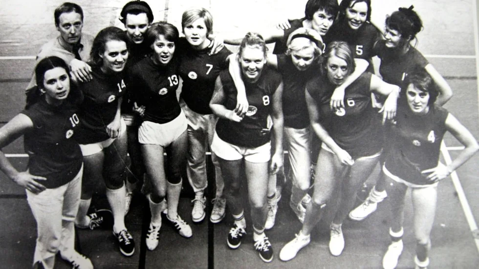 KSK:s basketdamer som tog SM-silver 1969: Ulla Pettersson Yngve Larsson, Ingrid Karlsson, Birgitta Andersson, Ulla Ljungmark, ?, Margita Blomqvist, Agneta Magnell, Berit Larsson, Eva Näsström, Birgitta Claesson, Anna-Karin Andersson och Gertrud Olsson.