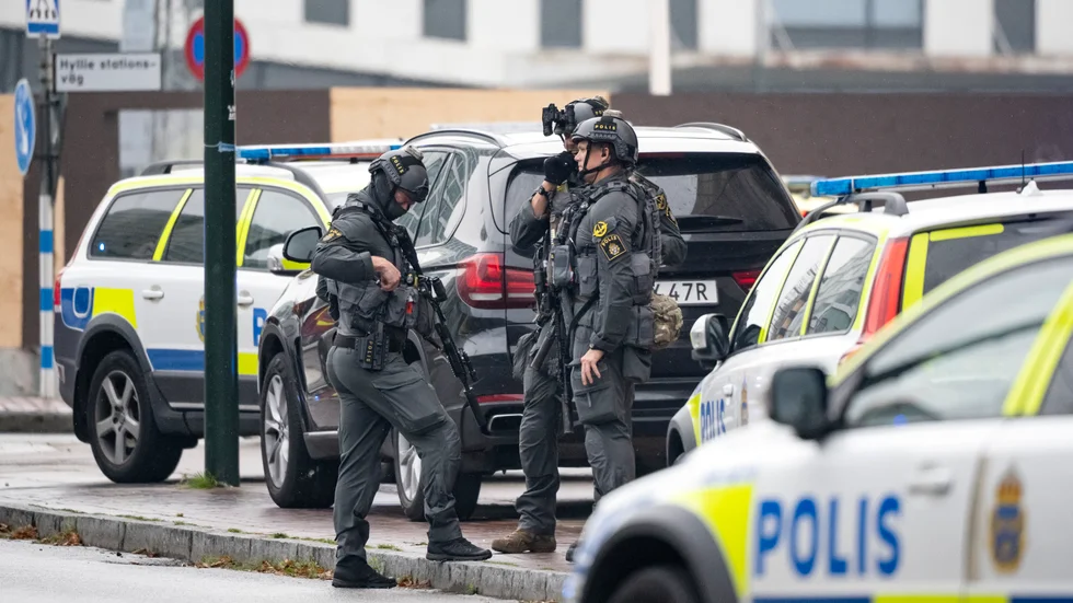 Tungt beväpnad polis lär synas i Malmö i samband med Eurovision song contest. Polisen förbereder sig just nu på att allt kan hända under den kommande helgen. 