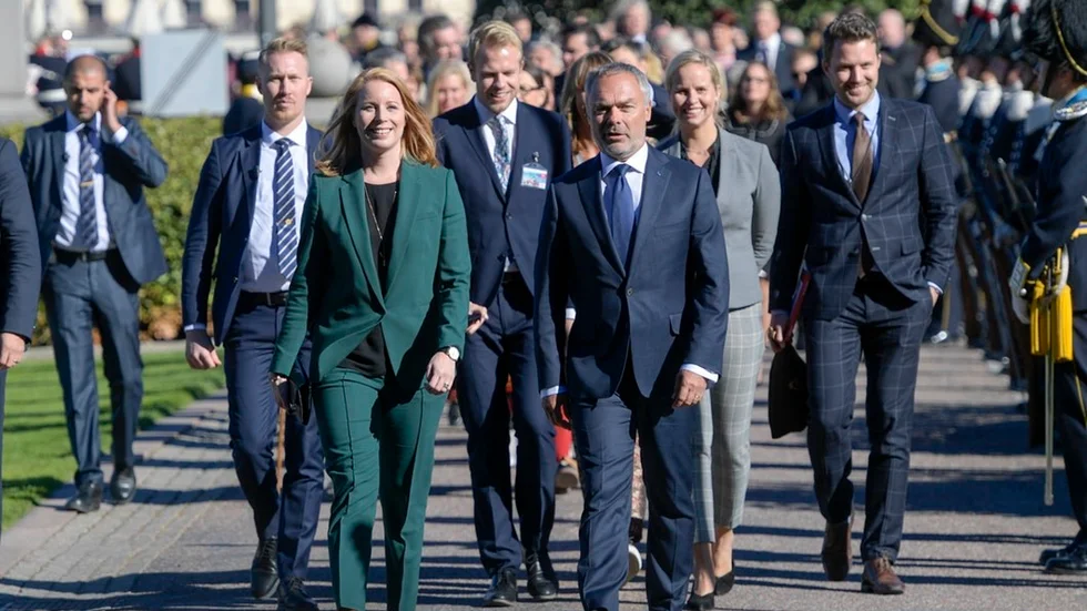 Det finns inget tvång att samtala, ta stöd av eller samregera med ett parti som har diametralt skilda åsikter i stora och viktiga frågor, skriver "Hans den gode".