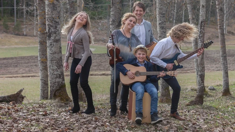 Familjen Widén ger tre konserter i sommar. Med på scen kommer Felicia, Johanna, Filip, Thomas och Oskar att vara.