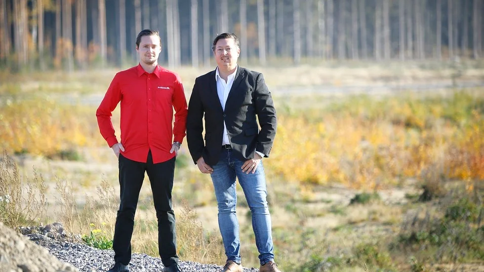 Driftschefen Mattias Malm och hans pappa Mikael Malm, vd och grundare av Budxpress, ser fram mot flytten med såväl glädje som bävan