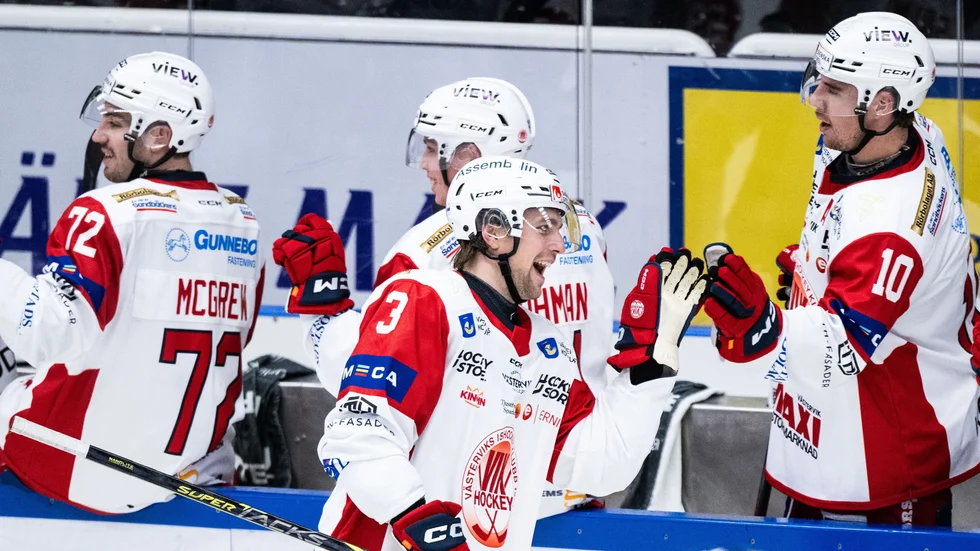 VIK gästade tabellåttan Mora på söndagseftermiddagen.