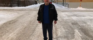 "Jag är rädd att jag ska halka och bryta något om jag går ut"