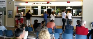 Sena färjor även under måndagen