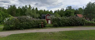 59-åring ny ägare till 50-talshus i Tobo - 1 350 000 kronor blev priset
