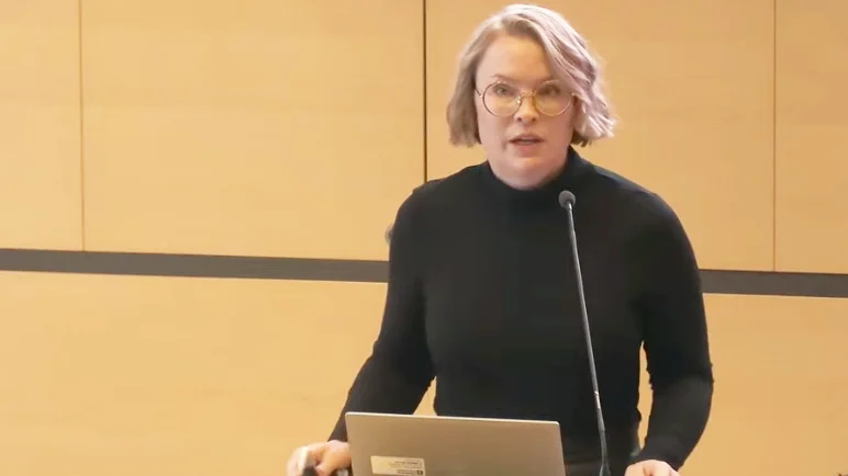 Evelina Fahlesson (S).