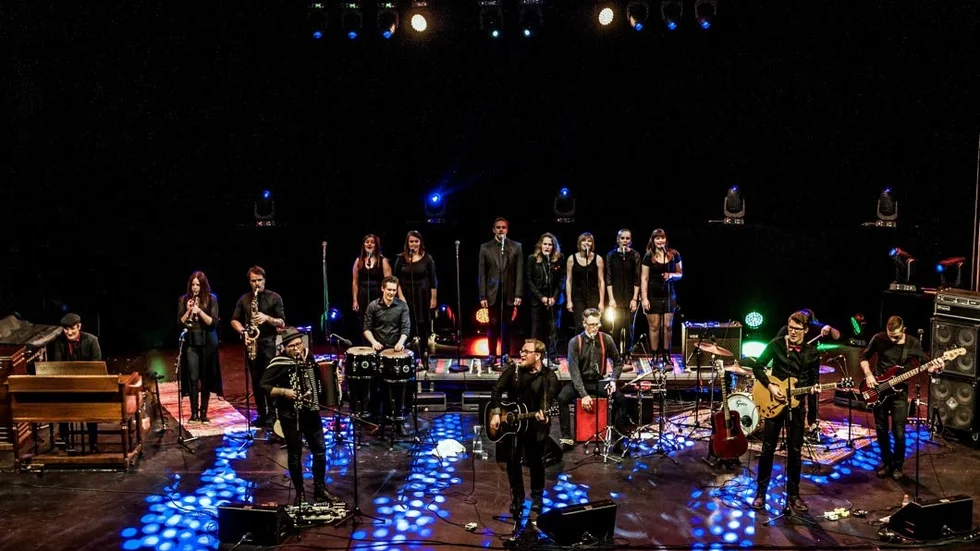 Musikerkollektiv. Höstorkestern är aktuella med nysläppta singeln "Norrlands Medborgargarde", och i januari släpps albumet med samma namn.