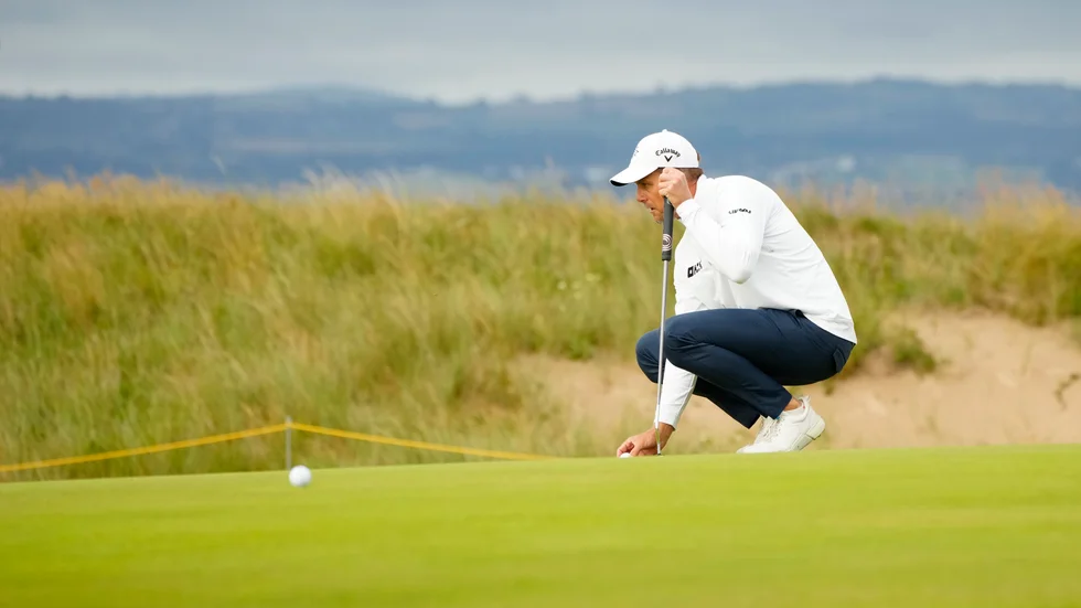 Henrik Stenson är bäste svensk i British Open inför helgen.