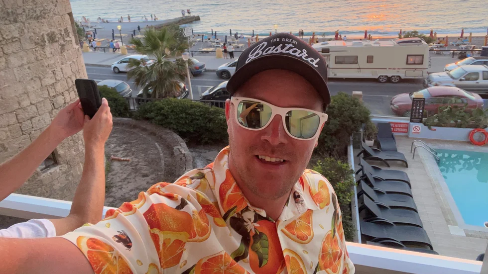 Luleåbon Jimmy Landström berättar att det i lördags var uppåt 45 grader varmt på Rhodos. 