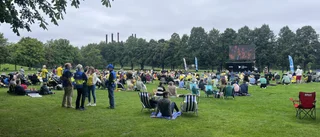 Bronsmatch till frukosten – så hejar Linköpingsborna