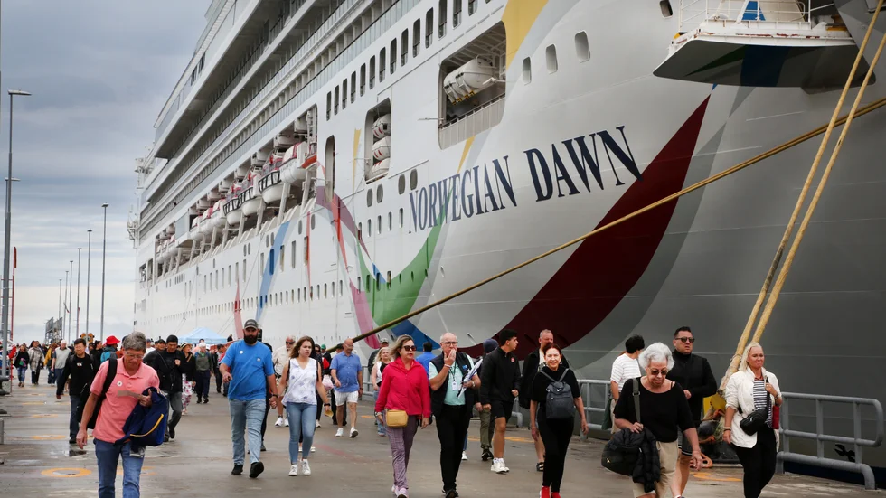 Norwegian Dawn besöker kryssningskajen CMP Visby hamn