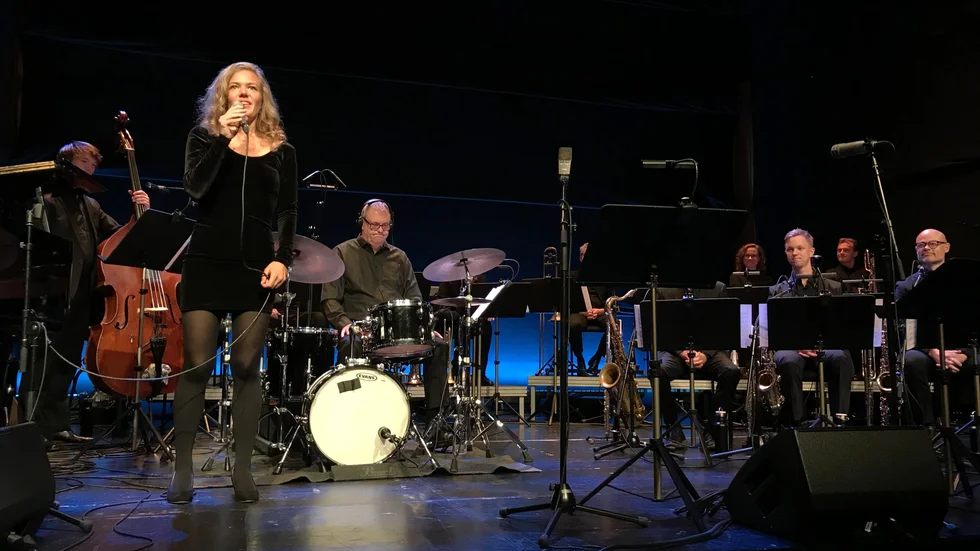 Bohuslän Big Band, under ledning av Kathrine Windfeld, mötte Luleåpubliken vid lördagens spelning i Kulturens hus.