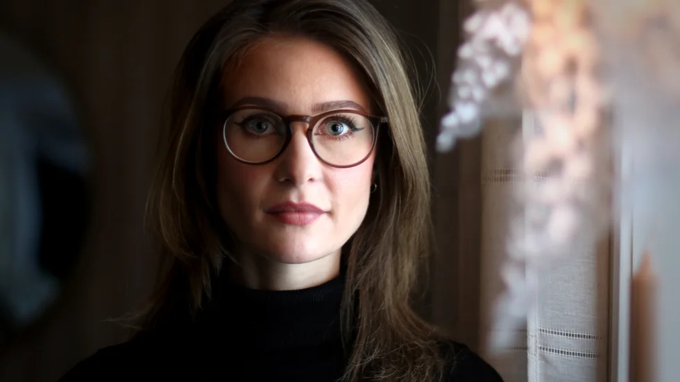 Emma Ahlin kände inte till begreppet babyblues eller förlossningsdepression när hon drabbades av båda. När hon sedan fick höra att det skulle gå över efter si och så länge kände hon ytterligare stress över att hon inte tog sig ur det. "Det blev en never ending story", säger hon.