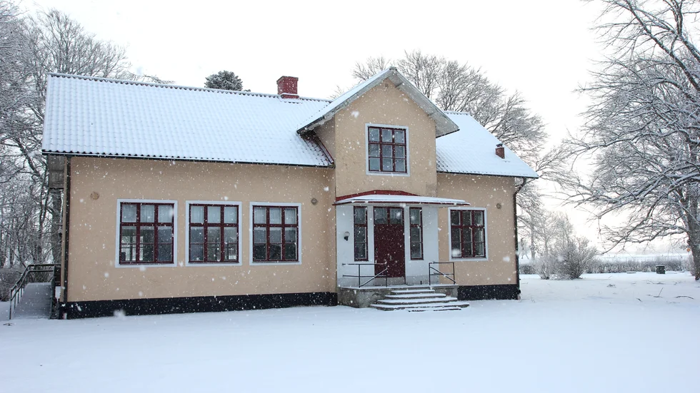 Björke gamla skola ska nu säljas. 