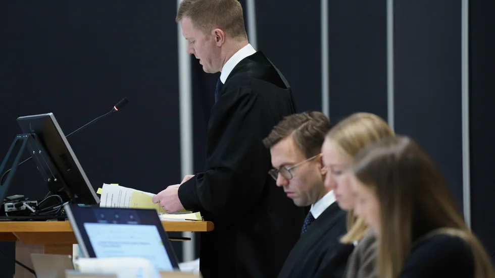 Rättsförhandlingarna om Breiviks stämning pågår denna vecka. Av säkerhetsskäl hålls de i en gymnastiksal i Ringerike-fängelset.