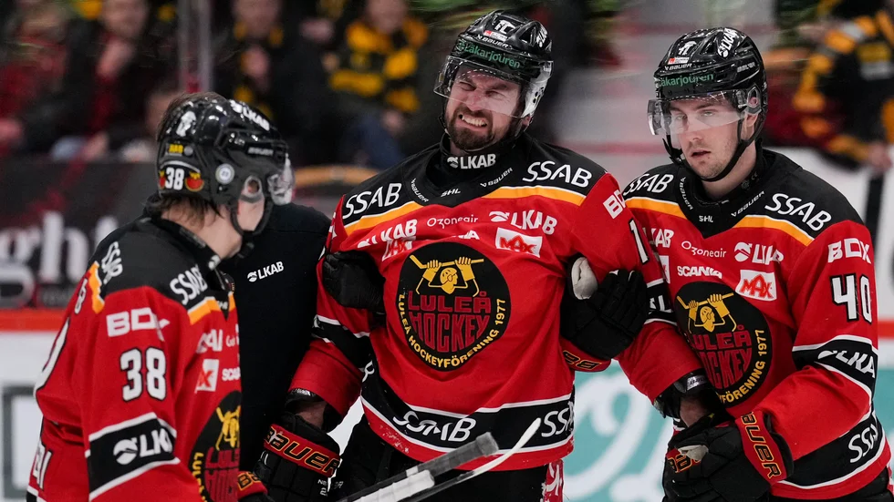 "Det går inte så snabbt som vi hoppades att det skulle göra", säger sportchefen Stefan Nilsson om den knäskadade Niklas Olausson.