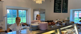 Första sommaren med kafé på slottet lyckad trots regnig juli