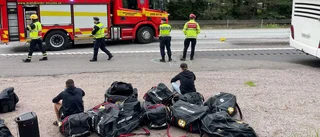 Hockeylagets buss började ryka – kilometerkö i över två timmar