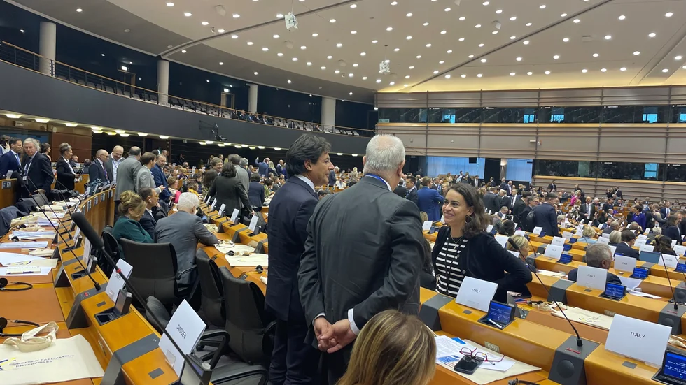”Vi behöver drivna, kompetenta personer i EU-parlamentet och den svenska regeringen som förstår vikten av att göra jobbet med att sätta våra nationella och regionala infrastrukturfrågor på agendan.”