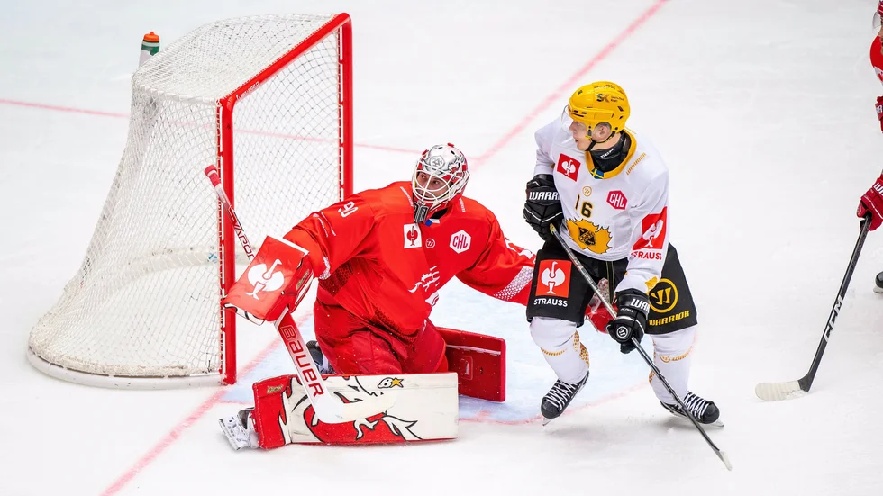 Linus Lindström var Skellefteå AIK:s bästa spelare i förlusten mot Ocelari Trinec.