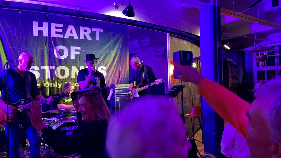 En bild av kulturnatten 2023 i Norrköping. Musik istället för explosioner. Debattören anser att kulturen kan vara ett bra integrationsmedel. 