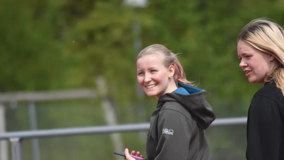 Hopparen Maija Keinil från Kiruna har skrivit på för AIK och blir nu klubbkompis med bland andra ett år yngre Moa Aaro.