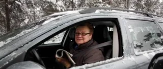 Fryst post och heta muffins i snöyran