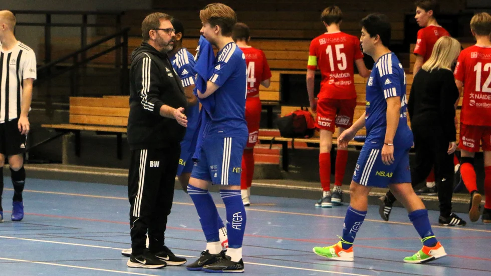 Bosse Wennberg är ny tränare i Storfors AIK, han coachade laget för första gången i Domarcupen i januari.