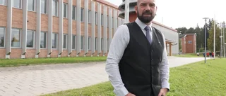 Rektorn brottade ned aggressiv man på skolgården