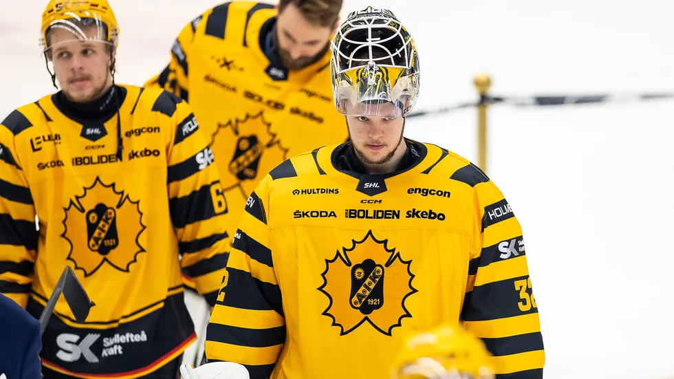 Burväktaren Linus Söderström har missat de två senaste träningarna och kommer inte till spel mot Rouen.
