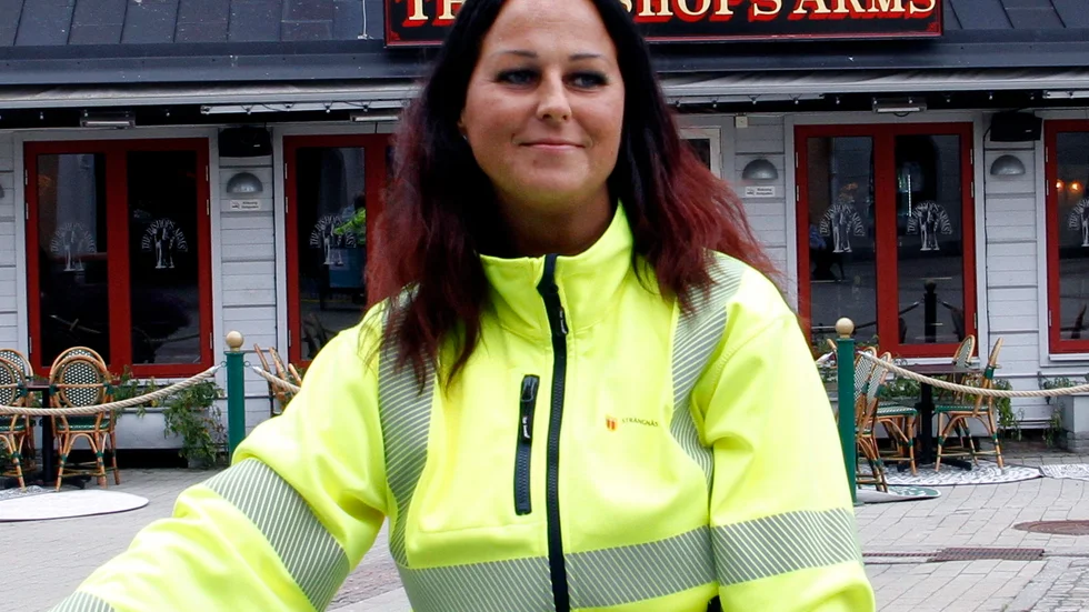 Maria Kautto, trafikutredare på Strängnäs kommun, gillade inte vad hon såg vid Gripsholmsskolan och hennes vision är att det byggs en rondell där Storgatan och Stallarholmsvägen möts.
