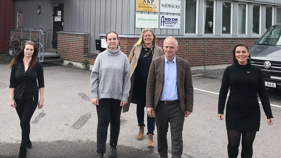 Veteranpoolen var ett av företagen som fick besök under Stora mötesdagen. Matilda Allansson, Kristin Bladh Ström, Anna Swanson, Urban Granström och Sofia Sjöström deltog.