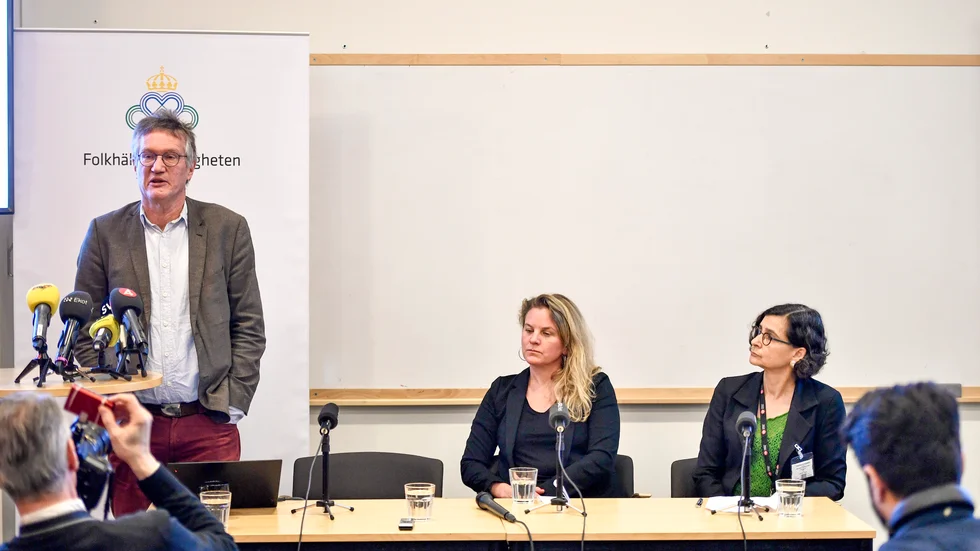 Anders Tegnell, Folkhälsomyndigheten, Johanna Sandwall, Socialstyrelsen och Anneli Bergholm Söder, Myndigheten för samhällsskydd och beredskap (MSB), under Folkhälsomyndighetens första myndighetsgemensamma presskonferens den 4 mars.