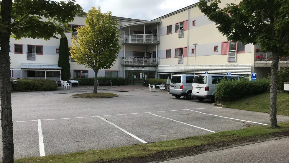 Beskedet att Hållets och Arkens äldreboenden stänger skapar stor oro bland personalen. "Äldre kommer att fara illa", säger flera anställda till tidningen.