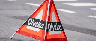 Häller frityrolja i kurvor för att sladda