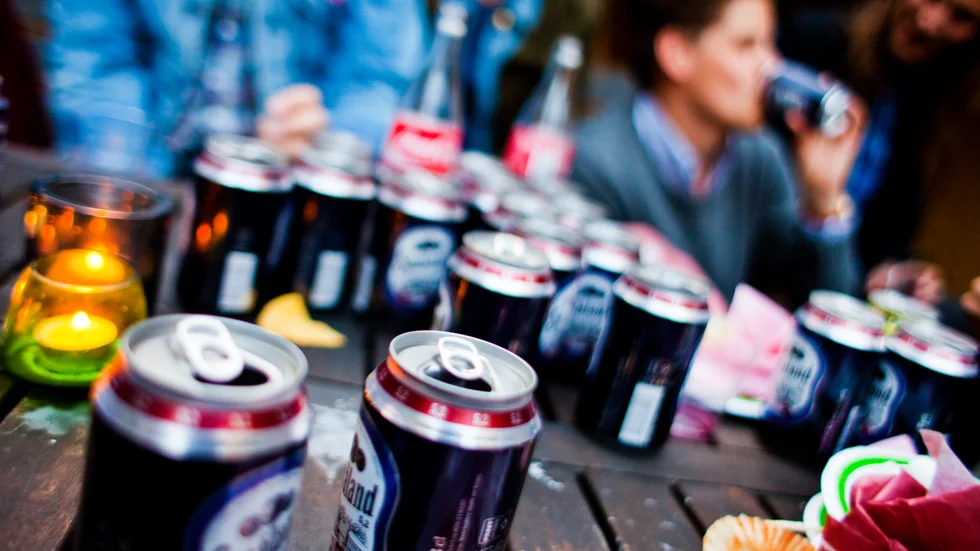 
Hur mycket och hur ofta dricker gotländska ungdomar? Helagotland har frågat ett tjugotal om deras alkoholvanor. 