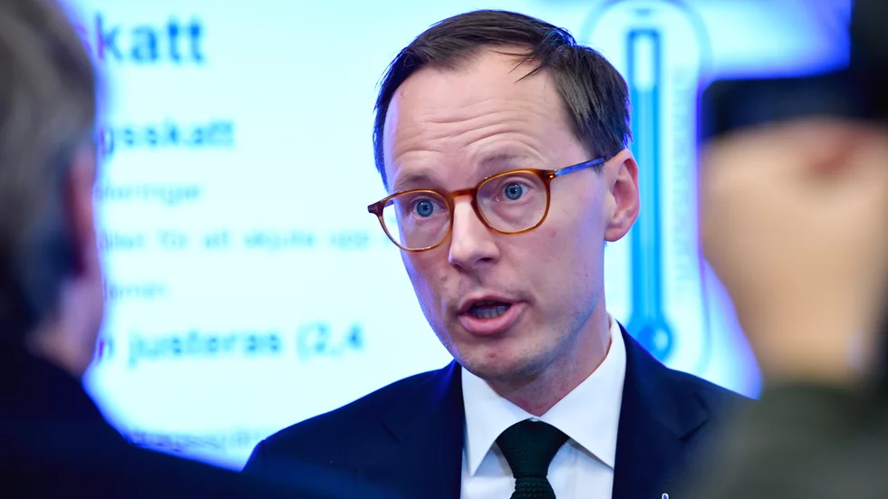 Mats Persson, ekonomisk-politisk talesperson för Liberalerna (L), uppger att partiet är överens med Centerpartiet och regeringen om att förlänga stödet för ras i omsättningen till enskilda näringsidkare två månader. Arkivbild.