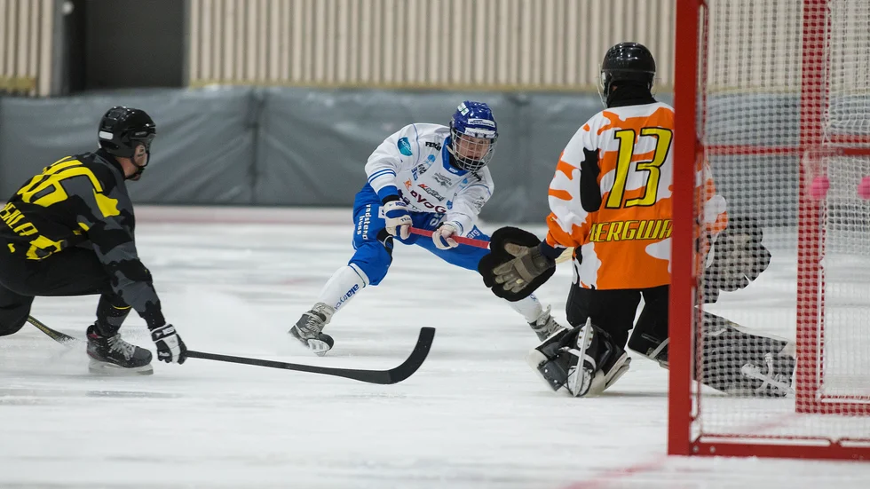 IFK Motala och Viktor Spångberg åker till Vetlanda för annandagsbandy. Seger?