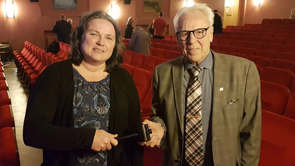 Annsofi Ramevik (S) tog över ordförandeklubban från partikollegan Stig Adolfsson som dock sitter kvar som ledamot i fullmäktige.