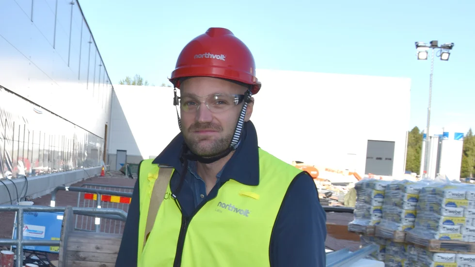”Vi har alltså sett positiva resultat de senaste dagarna, men det är inte läge att ropa hej än.”, säger Northvolts kommunikationschef Jesper Wigardt.