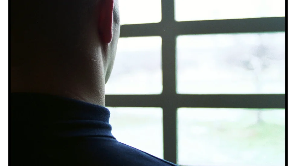 Justitieombudsmannen vill nu se över regelverket för användande av spotthuvor inom Kriminalvården.