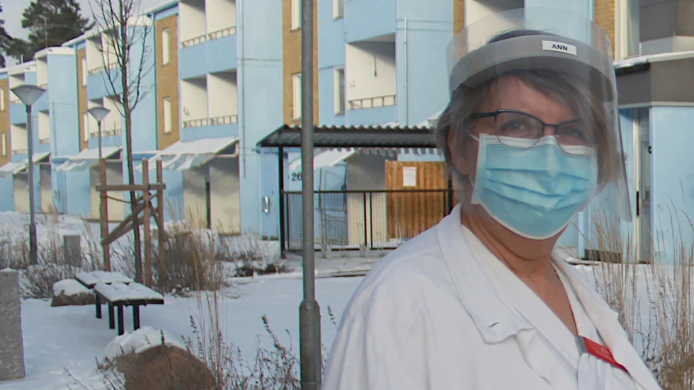 Verksamhetschef Ann Arvidsson berättar att hälsocentralen i Hultsfred fått 25 doser vaccin i veckan sedan starten 21 januari. Under torsdagen väntas dubbla mängden.