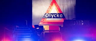 Förare klipptes ut ur bil efter olycka