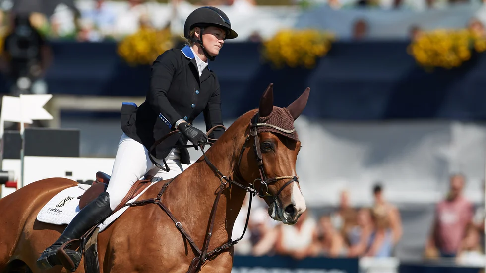 Emma Emanuelsson är en av Jump Clubs hoppryttare.