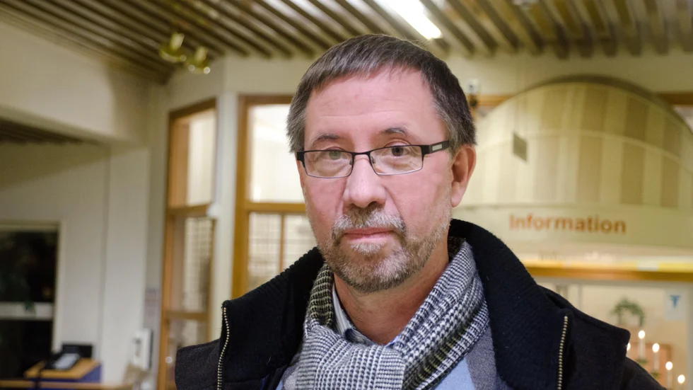 Anders Pettersson (BA) är kritisk till att ks-ordförande viftar bort förvaltningsrättens dom med att kommunen har en försäkring.