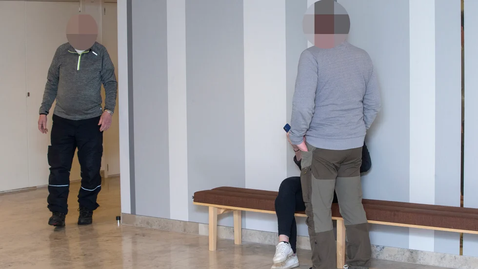 Tre generationer från en familj i Jokkmokk har gått in med pengar till Älvsbymannen. De är motvilliga målsägare i åtalet då de egentligen tror på Älvsbymannens betalningsvilja.